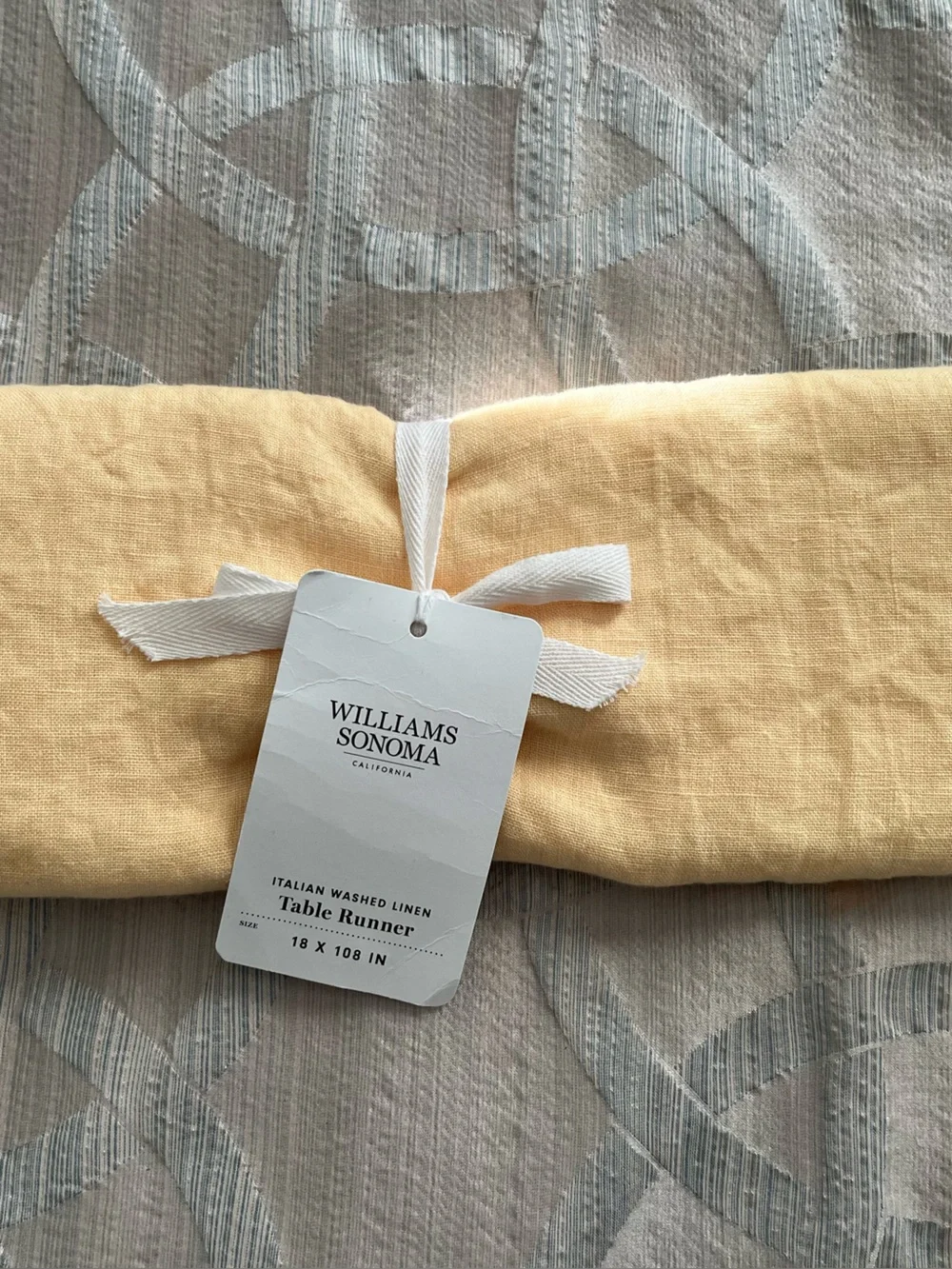 William Sonoma Italian Linen Table Runner